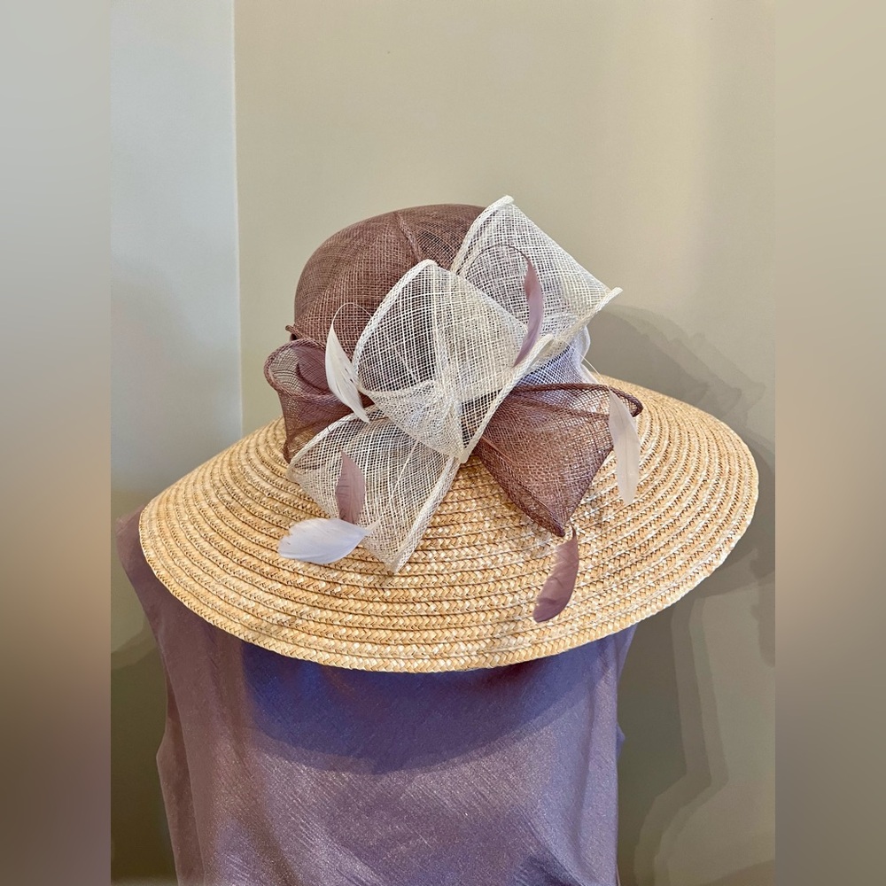 August Accessories/Fine Millinery Straw Hat with ribbon/feather O/S